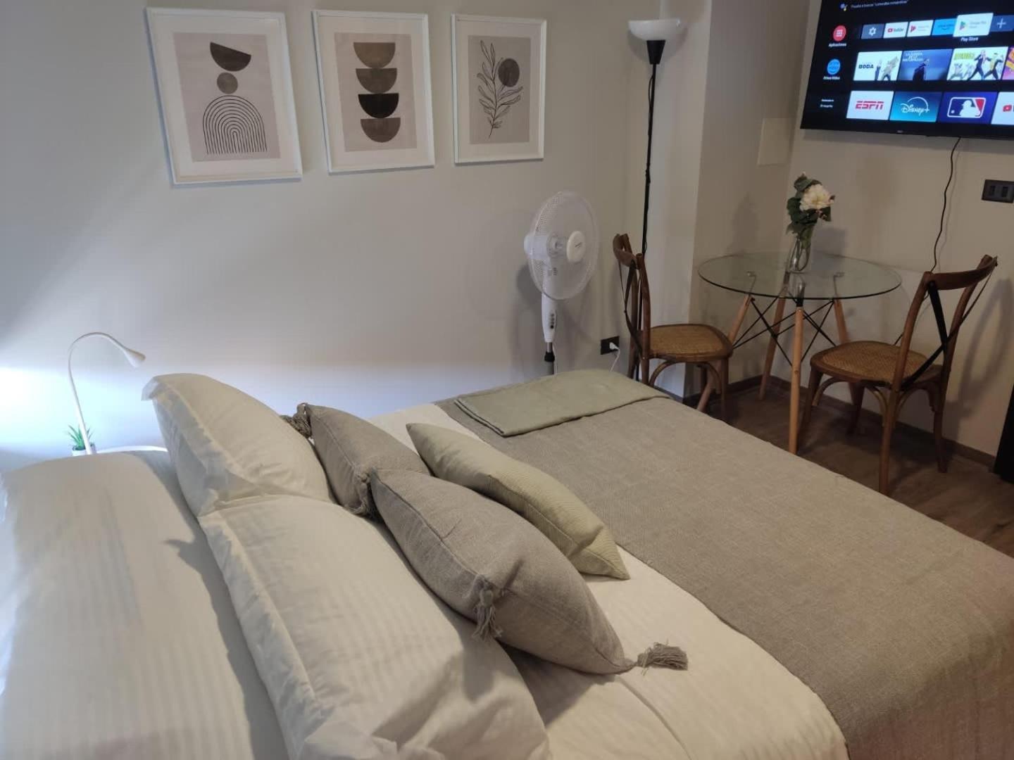 Romance Centro For Two *
